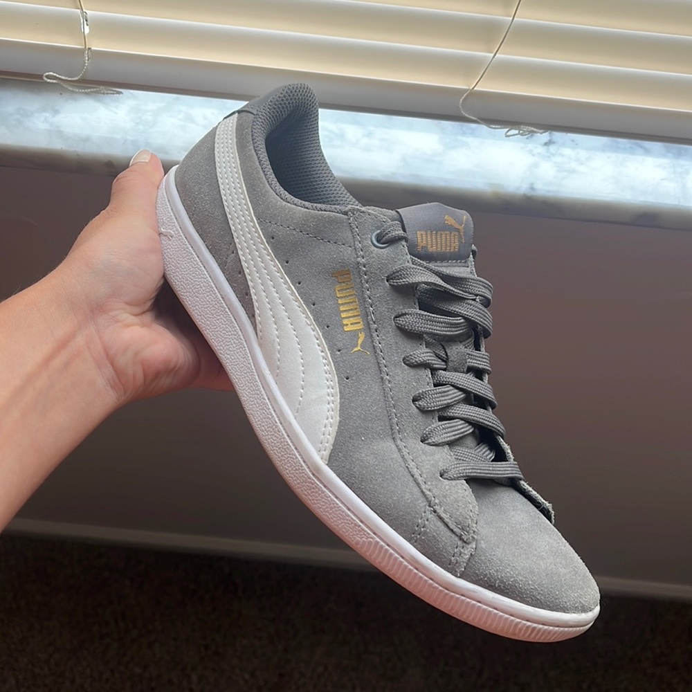 Gray puma casual shoes